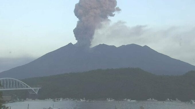 桜島で噴火 噴煙1400ｍ【きょうの降灰予報】鹿児島・宮崎|TBS NEWS DIG