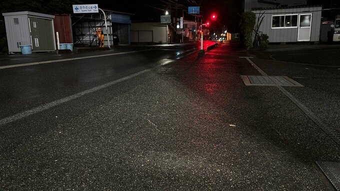 【現場画像】横断中の87歳男性が乗用車にはねられ死亡　信号機や横断歩道、一時停止の標識もない十字路交差点（山形・長井市）　|　山形のニュース│TUYテレビユー山形