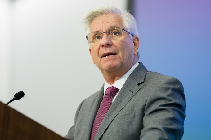 ウォラー理事、金融政策は景気抑制的で利下げ必要－反対票の理由