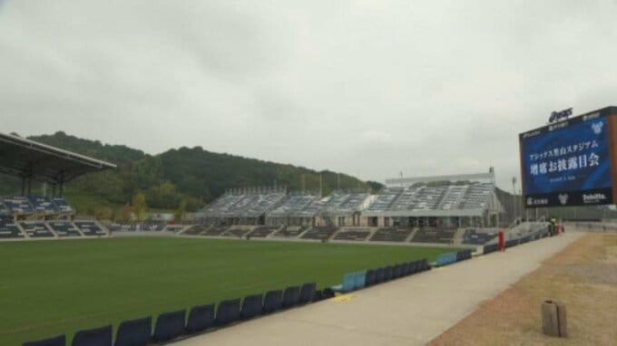 収容人数1.7倍&見晴らし抜群!FC今治「アシックス里山スタジアム」増席完了で声援もよりダイレクトに|TBS NEWS DIG