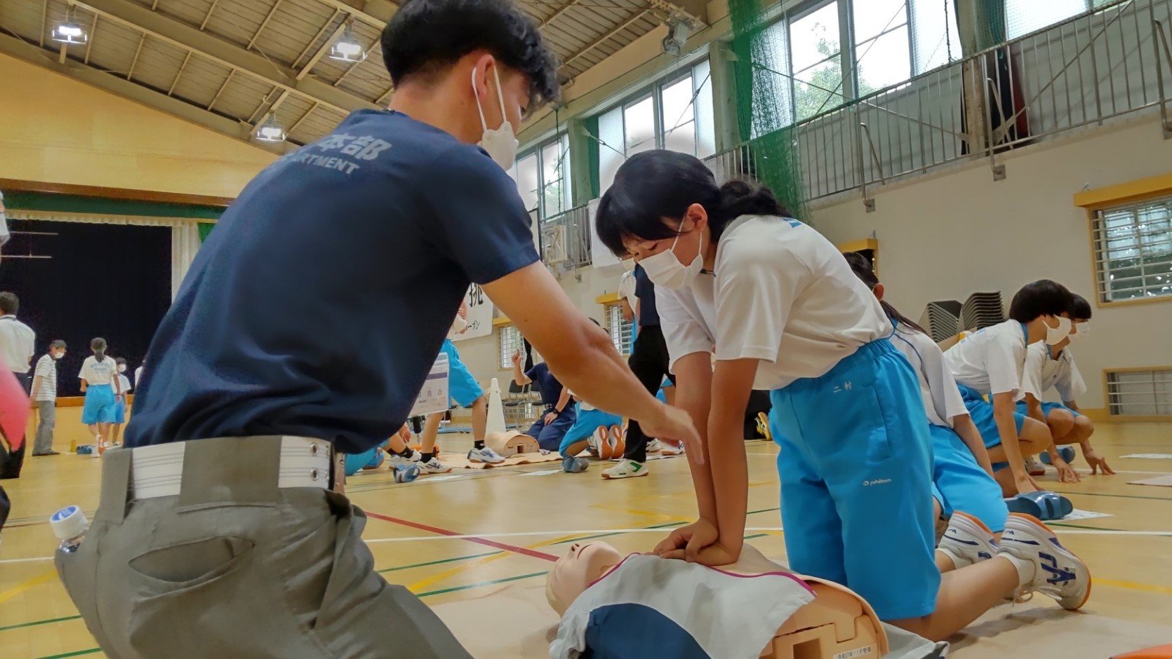 夏休み直前 中学生が命を守る救命講習「心肺蘇生法の手順と方法」「AED
