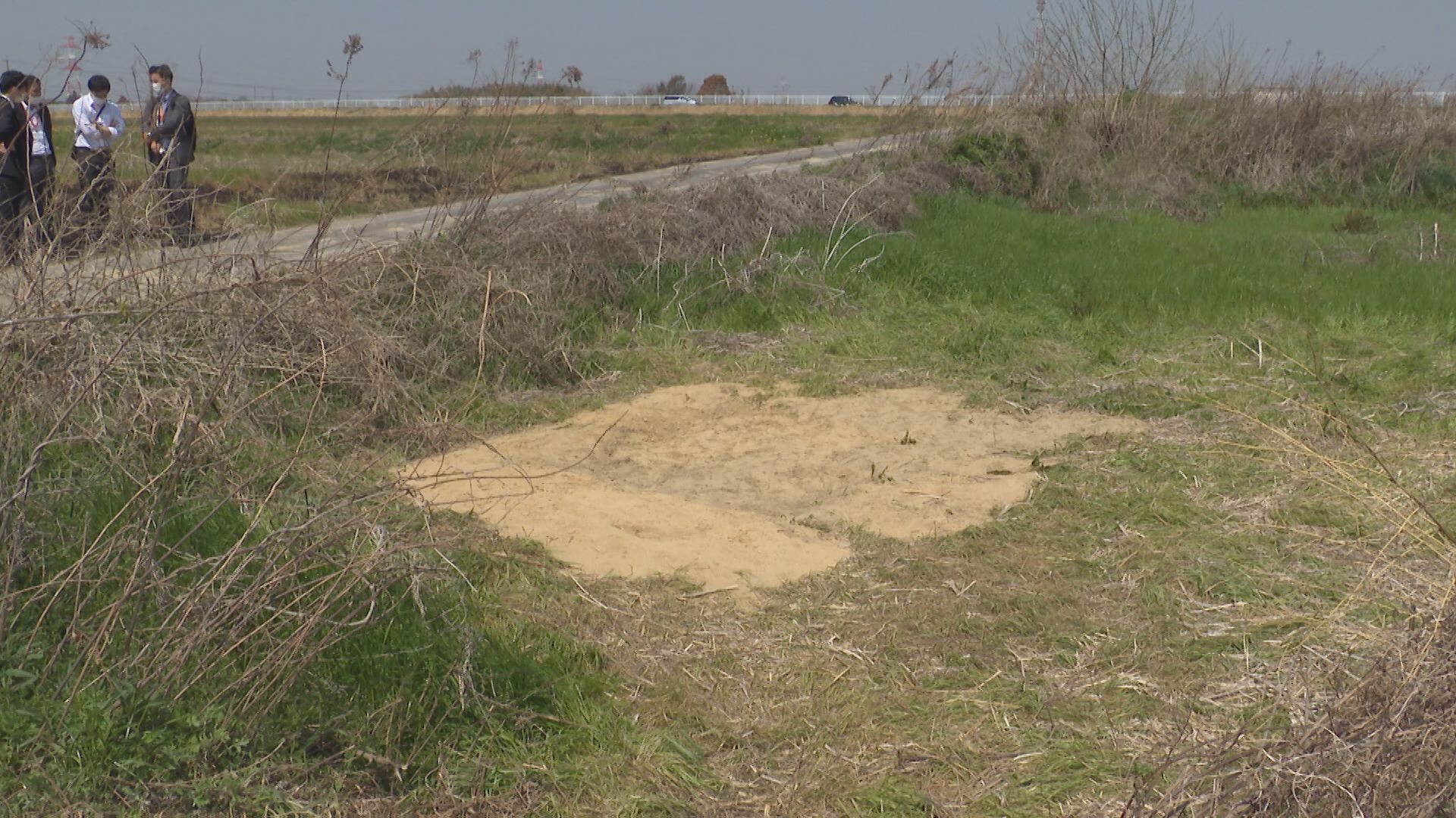 殺害した知人女性（当時40）の遺体を畑に埋める　被告の女（38）に懲役18年を求刑　名古屋地裁