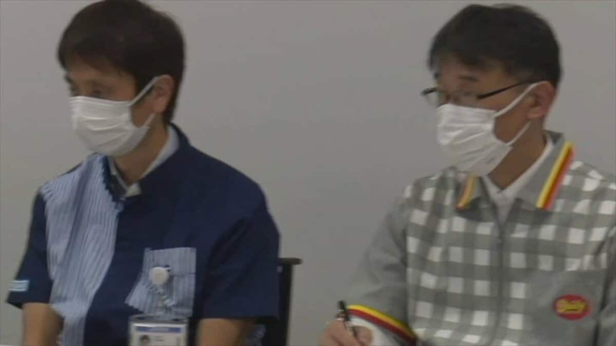 ★ 送料無料 即決 ★ Contact’S 電子マネー盗難防止 ヴィンテージスタイル 海外人気 チェーン付 ミニウォレット ブラック キャッシュレス決済の機能 - クレジットカード・電子マネー・QRコード