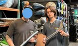 【 Number_i ・神宮寺勇太 】　「バイクもパーツも見れて最高の時間でした」　パーツを手にご満悦　愛車は「ハーレーダビッドソン」|TBS NEWS DIG