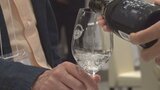 「山梨のお酒を試す機会で楽しい」外国人や観光業者を招いて県酒造組合が初の試飲会 | 山梨のニュース | UTYテレビ山梨