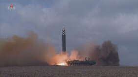 北朝鮮 ICBM発射の記念日「ミサイル工業節」制定 「世界的な核強国の威容をとどろかせた日として永遠に記録」|TBS NEWS DIG