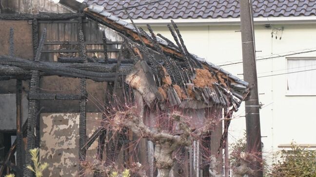 深夜の火事で木造住宅が全焼し1人死亡 この家に1人で住む80歳女性か 愛知・岡崎市|TBS NEWS DIG