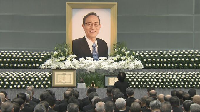 細田博之元衆議院議長　お別れの会　地元で５５０人が参列　|　BSSニュース | BSS山陰放送