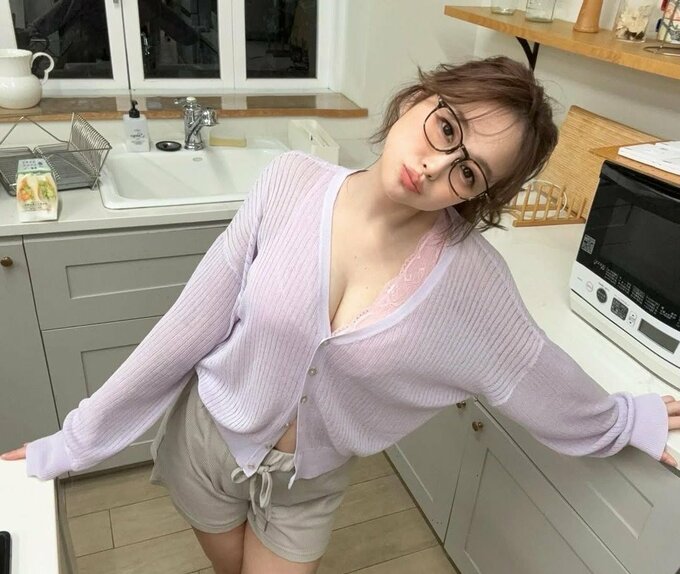 【 鈴木奈々 】 「さっき体重測ったら51キロでした」「５２キロだったから1キロ減ってた！」　ＳＮＳに綴る　「#食べたいもの食べてる」「#154センチ」|TBS NEWS DIG