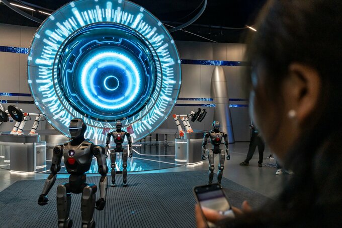 中国、「人のようなAI」利用規制強化へ－社会主義的価値観も要求