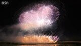 日本三大花火『長岡花火』1日目の打ち上げ始まる 夏の夜空を彩る“大輪の光の花” 新潟県長岡市【長岡まつり大花火大会】|TBS NEWS DIG