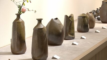 備前焼作家 伊勢崎創さんの個展 日本伝統工芸中国展で特別賞「金重陶陽