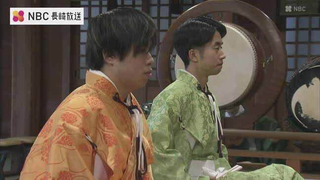 成人の証に「烏帽子」と「元服名」授かる 成人の日に長崎の神社で古式元服式|TBS NEWS DIG