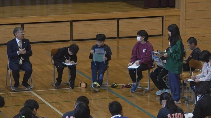 「体育館にエアコンを！」村長と小学生の『円卓会議』　村長はすぐに出来る対策として「スポットクーラーの設置検討」と考え示す　|TBS NEWS DIG