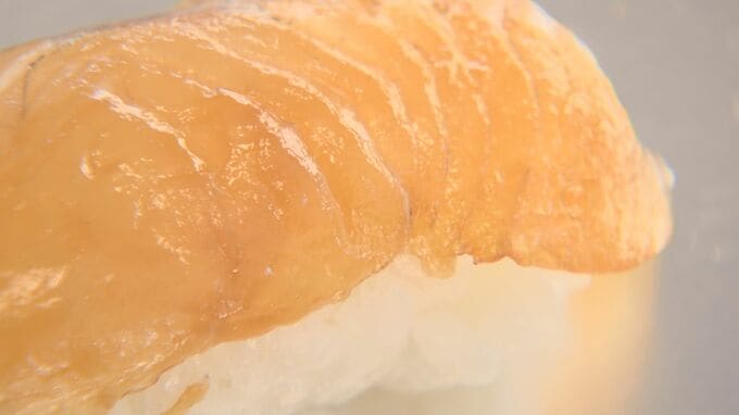 珍品 陸上養殖ヒラメの大東寿司を堪能！  北大東島フェア　琉球新報泉崎ビルで14日午後6時まで|TBS NEWS DIG