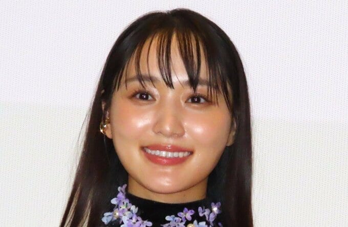 【 菅井友香 】　マンネリ解消に　「スカイダイビング」を提案　中村ゆりかと　映画『チェイサーゲームW』舞台挨拶で　真剣恋愛相談|TBS NEWS DIG