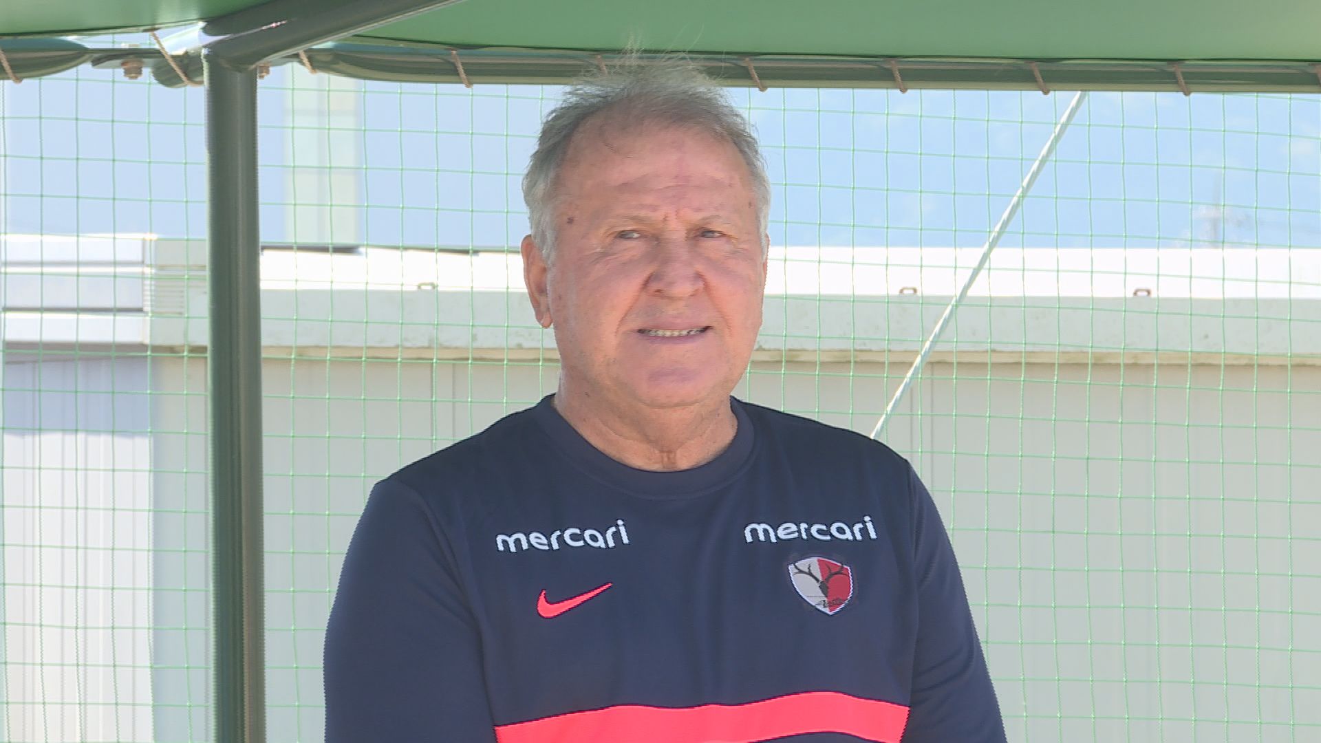 ボールは友達だと教わった！」サッカーの神様・ジーコさんが子どもたち