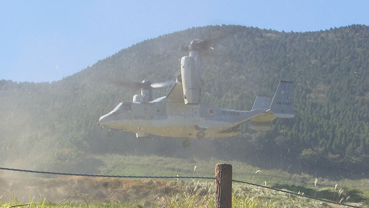 日米共同訓練」オスプレイの飛行訓練始まる 演習場周辺に“賛成派”と