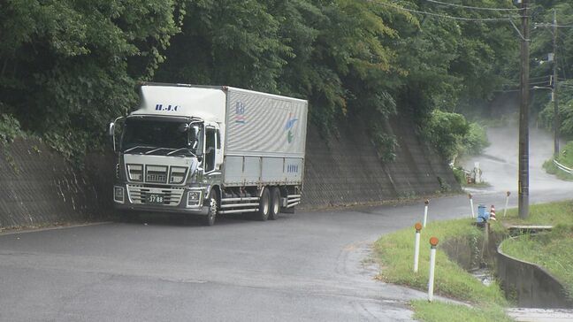 「運転席に誰も乗っていないのに、停車中のトラックからクラクションが鳴り続けている」…なぜ？　運送会社に聞くと…「命の危険」意外な可能性|TBS NEWS DIG