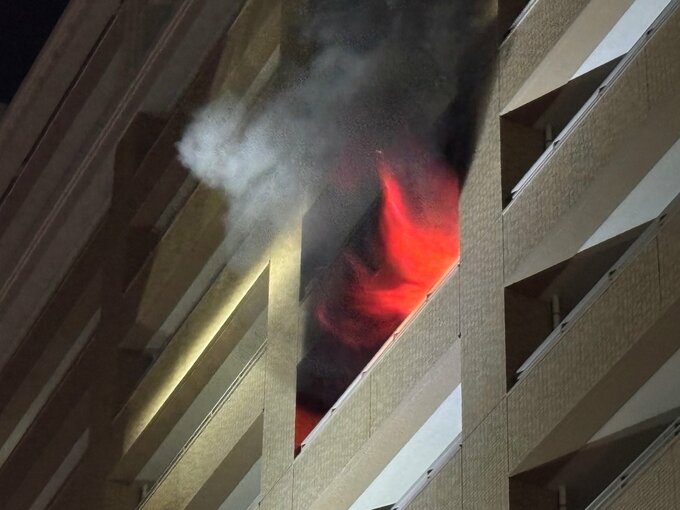 マンション9階で火災　「モバイルバッテリーから煙」と通報　長崎県佐世保市|TBS NEWS DIG