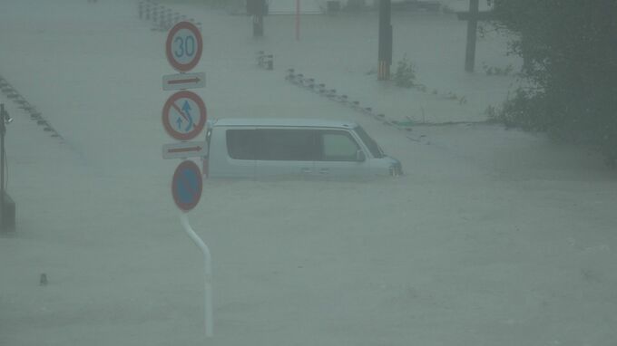 【台風6号】降り始めからの雨量700ミリ超　沖縄各地で冠水被害　線状降水帯の可能性も　7日に再び勢力強め西日本へ　|　沖縄のニュース｜RBC 琉球放送