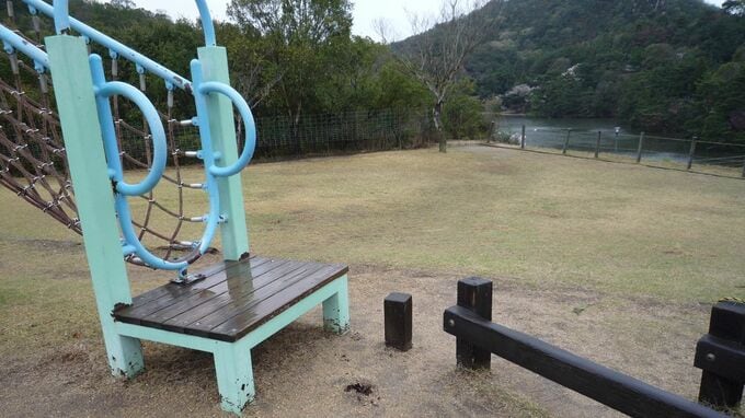 「桜の名所で遊具事故」公園内の木製遊具が破損し父親が左ひじ骨折のけが　遊具の根元が腐食【岡山】　|　岡山・香川のニュース | 天気 | RSK山陽放送