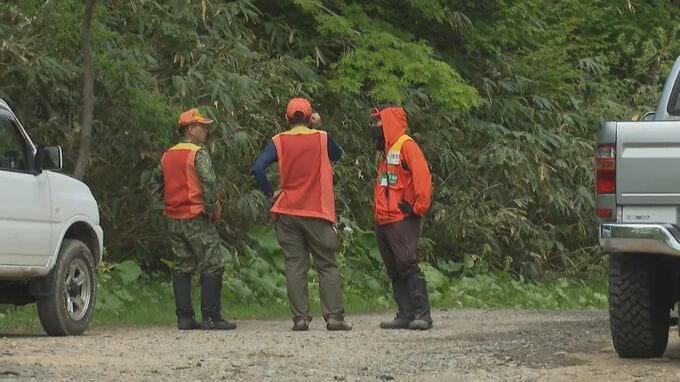 【ヒグマSOS】"人を見ても逃げない"危険なヒグマ出没か　札幌市定山渓の中山林道でタケノコ採り男性が遭遇　現地にハンター派遣へ|TBS NEWS DIG