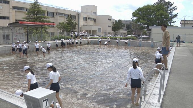 毎年６年生が担当　小学校でプール清掃　夏はすぐそこ　山口・防府　|　山口のニュース・天気・防災｜tys NEWS｜ｔｙｓテレビ山口