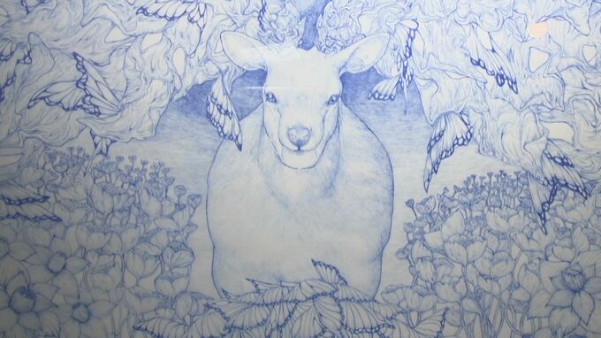 「私、ボールペンで人生が変わったんです」たった1本のボールペンで描く画家・青已はなねさん「青一色」の世界観　|　BSSニュース | BSS山陰放送