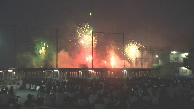 米子東高校グラウンドから「打ち上げ花火」　コロナ禍にスタート、花火価格高騰を乗り越え…「次の代につないでいけたら…」　|　BSSニュース | BSS山陰放送