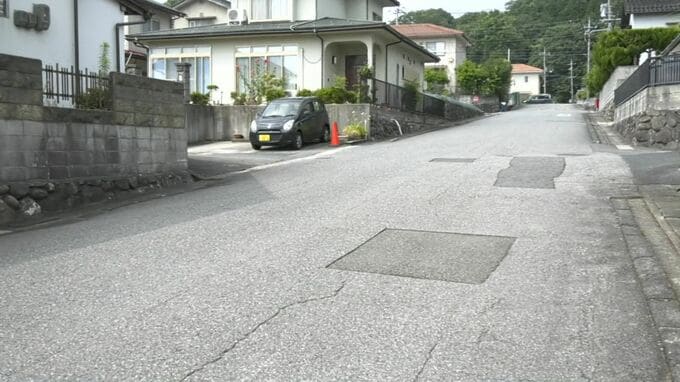 「ボンという音がして車と歩行者がぶつかった」横断歩道のない町道を歩いて渡っていた高齢女性が車にはねられる事故…搬送時は会話可能→容態急変し意識不明の重体に　鳥取・南部町|TBS NEWS DIG