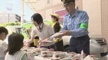 母の日を前に品川区の高校生らがカーネーションを配りながら特殊詐欺の被害防止を呼びかけ　警視庁 品川署|TBS NEWS DIG
