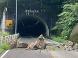 台風10号の影響か? 最大2mの落石で国道通行止め 広島・神石高原町|TBS NEWS DIG