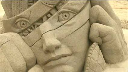 彫刻　オブジェ 背面にもきめ細やかなデザイン」サンドアーティスト保坂俊彦さんの作品