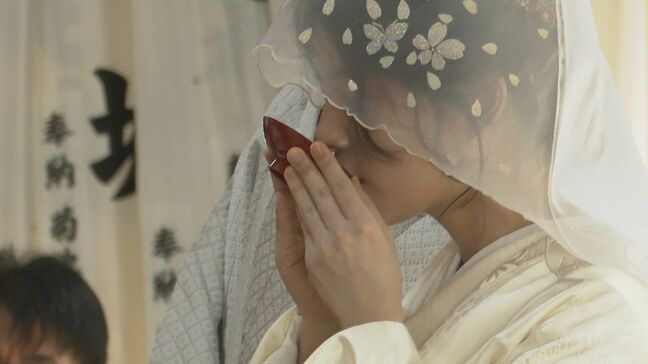 〝白無垢に三々九度〟台湾のカップル「日本の伝統文化を体験したい」 熊本県菊池市で結婚式|TBS NEWS DIG