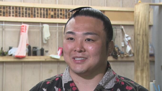 首の大けがを経て3年ぶりの十両復帰 炎鵬が押し出しで勝利 大相撲夏場所初日 |TBS NEWS DIG