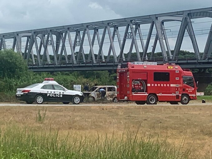 阿賀野川河川敷で車1台が全焼する火事　1人の遺体が見つかる【新潟市東区】|TBS NEWS DIG