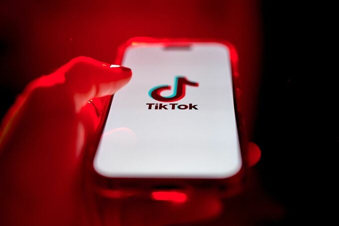 米政府のTikTok評価額140億ドル、市場から疑問の声－予測大幅下回る