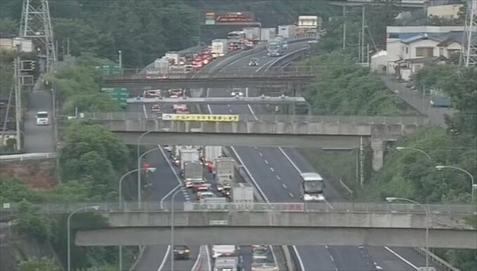 中央道上り線　車5台の事故　3人が病院搬送　上野原IC付近まで渋滞10㎞　【午後7時現在】　|　山梨のニュース | ＵＴＹテレビ山梨