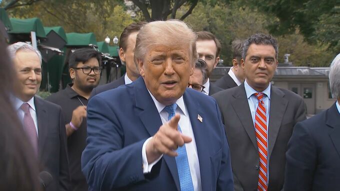 トランプ大統領　AIに代わって「SI＝超知能」の使用を命じる大統領令に署名　政府の文書や発表で