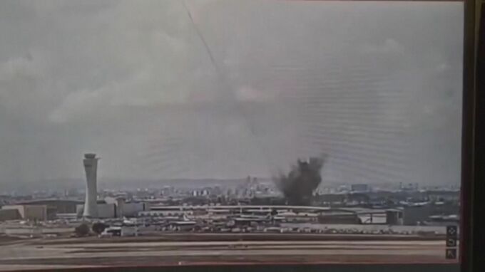 イスラエルの国際空港付近にミサイル着弾　イエメンのフーシ派が発射で緊迫化|TBS NEWS DIG