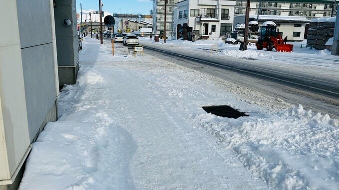 下校中の小学5年男児が男に襲われる、すれ違いざまに腹を殴打…35～40歳のがっちり体型の金髪メガネ着用の男が逃走中　札幌市西区|TBS NEWS DIG