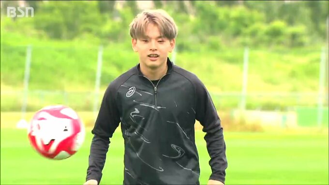「つかんだポジションは簡単には離さないように」ベルギー挑戦中！本間至恩選手(22)　アルビレックス新潟でトレーニング　|　新潟のニュース・天気｜BSN NEWS｜BSN新潟放送