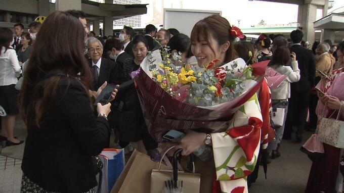 別れ、旅立ち・・　コロナ禍を経てさまざまな思いを胸に琉球大学で卒業式|TBS NEWS DIG