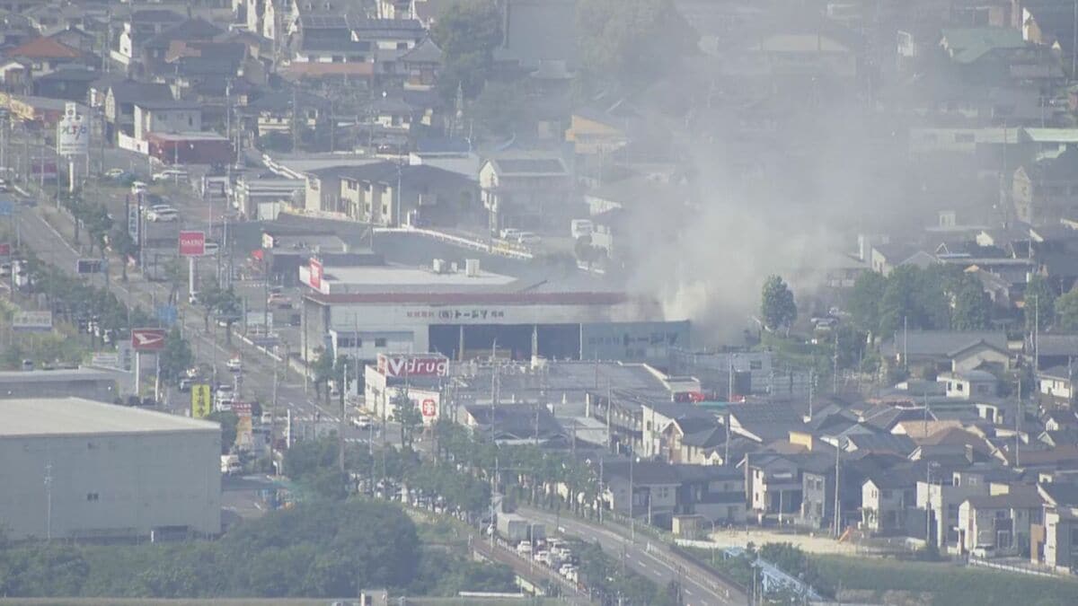 【速報】金属リサイクル工場で火事 消火活動続く 通行人から｢煙が出ている｣と119番通報 愛知･岡崎市