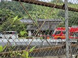 【速報】「雷が落ちたようで白い煙が…」住宅が燃える火事　消火活動中　山口・岩国|TBS NEWS DIG