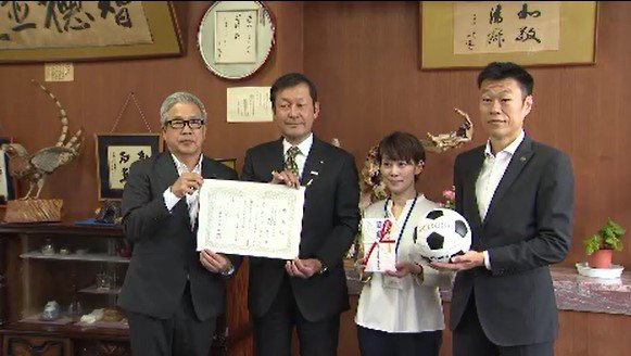 1ゴールにつき5個のサッカーボールを近隣小学校に…長野・松本市の自動車販売店が山形村の小学校にサッカーボール100個贈る…2022年から毎年、サッカーJ3・松本山雅のリーグ戦　|　SBC NEWS | 長野のニュース | SBC信越放送