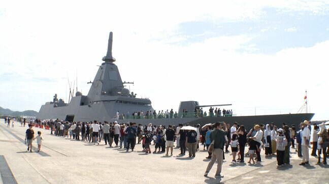 「新しい時代の護衛艦と一発でわかる形状」海上自衛隊の最新護衛艦「によど」が艦名の由来の高知で初めての一般公開！|TBS NEWS DIG