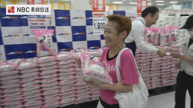備蓄米求め長蛇の列　開店直後に500袋が売り切れ　長崎|TBS NEWS DIG