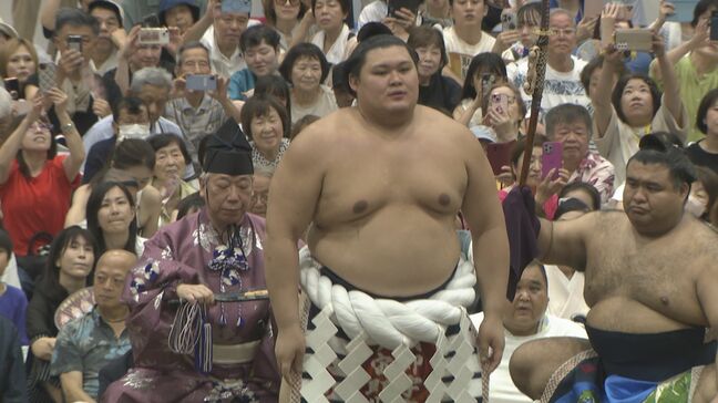 横綱・大の里は快勝 全勝の豊昇龍が敗れ優勝争いは1敗で並ぶ 大相撲秋場所12日目|TBS NEWS DIG